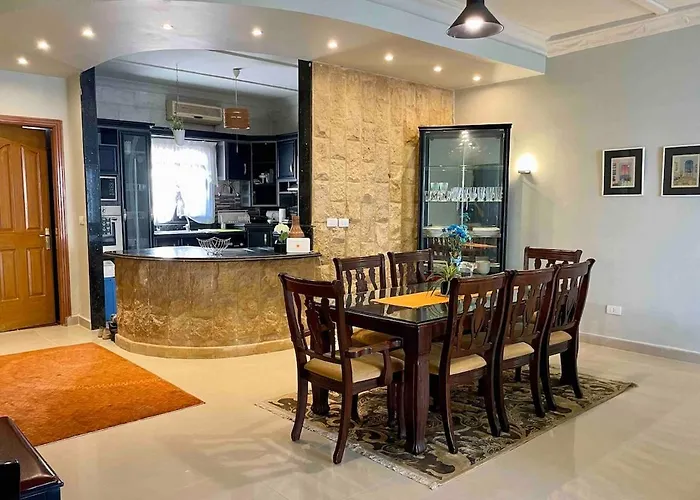 Bright And Spacious Villa *